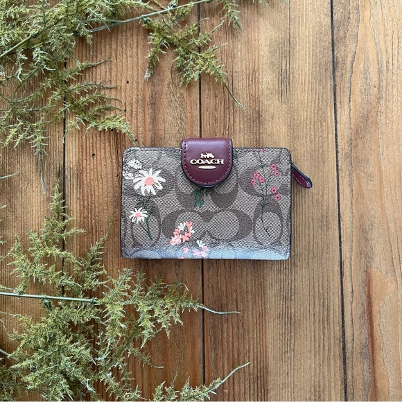 Coach Handbags - Coach Wallet